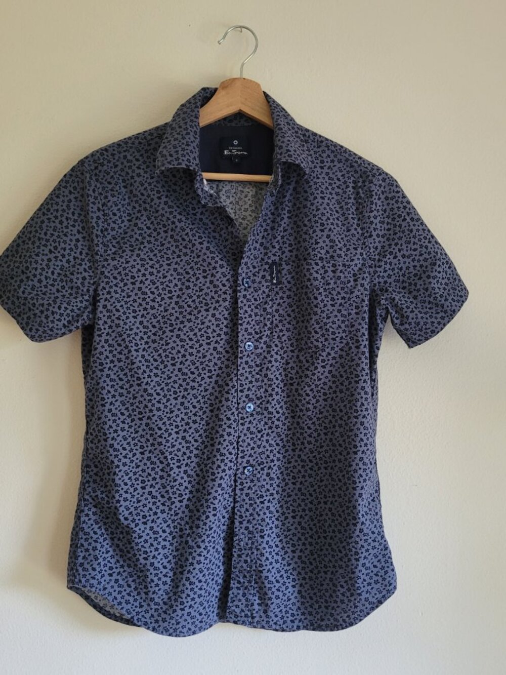 Ben Sherman Stretch Navy Blue Grey Short Sleeve Button-Up Shirt Small Floral